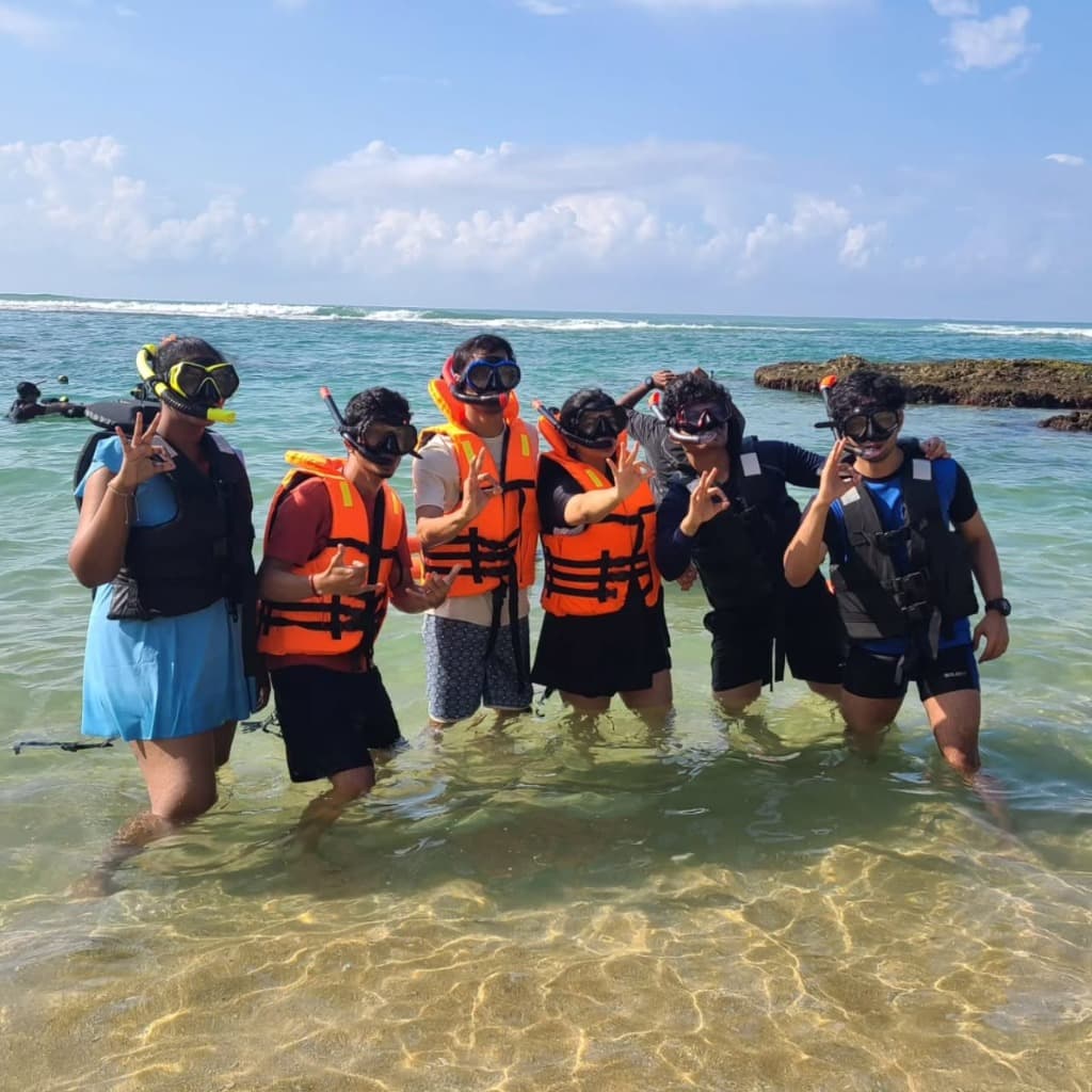 Friends Diver Group enjoying Friends Reef Snorkeling Tour